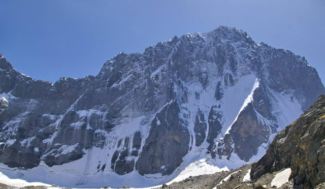 Mountaineering in ozgorushtravel (Karavshin and Ashat)